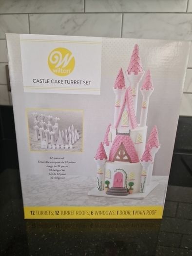 Castle Cake turret set