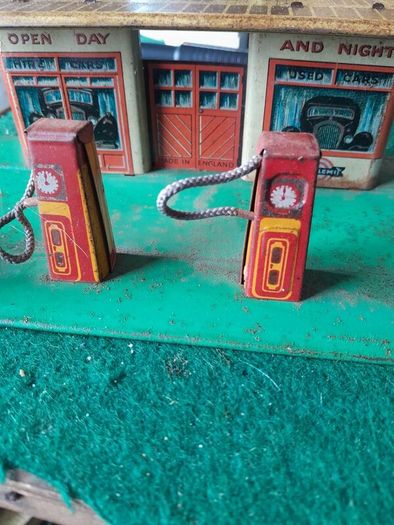 1930 garage toy tin plate