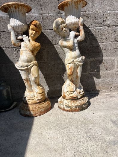 Two cherubs, early Georgian