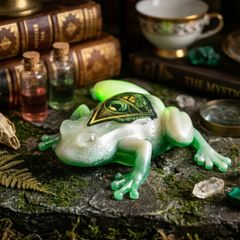 The Mystic Vision Frog Figurine Green White Resin Art Esoteric AllSeeing Eye