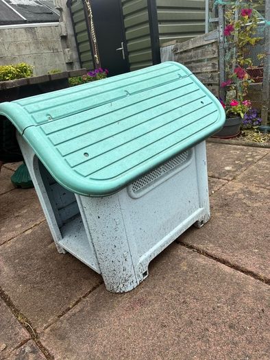 dog kennel