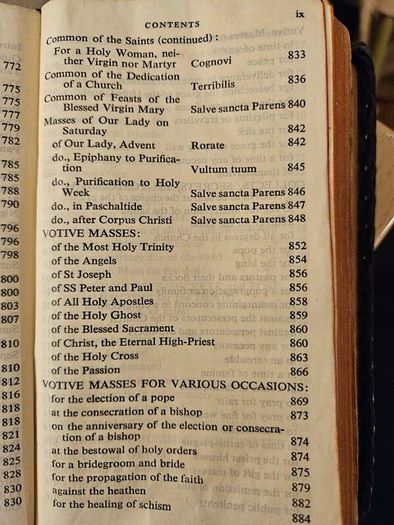 The Roman Missal published by Browne and Nolan Limited in Dublin. 1950 EDITION IN GOOD CONDITION.  SEE PHOTOS FOR SAME.