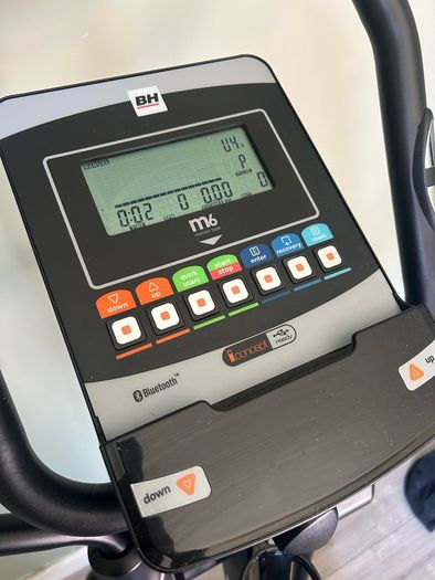 Cross Trainer