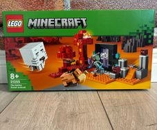 Lego Minecraft 21255 The Nether Portal Ambush Brand New Sealed