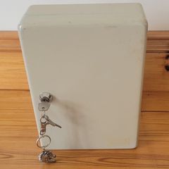 40 key metal lock box