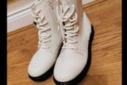 women boots (new)