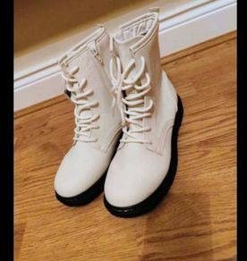 women boots (new)