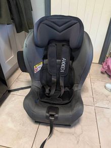 2x Axkid MiniKid 2.0 Car Seats