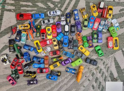 Hot wheels car bundle x 80 cars