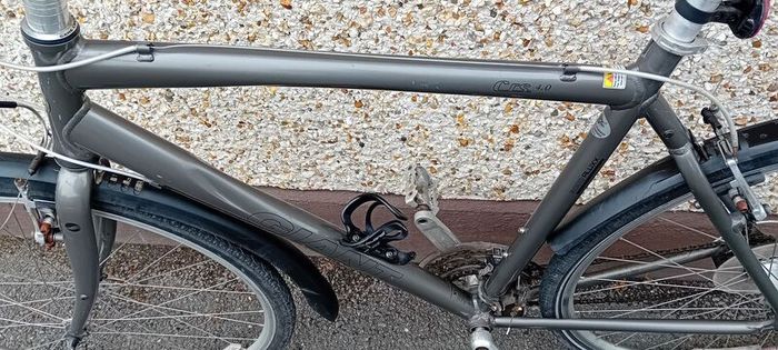Giant Hybrid Bicycle
