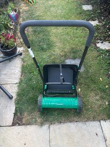 manual lawnmower