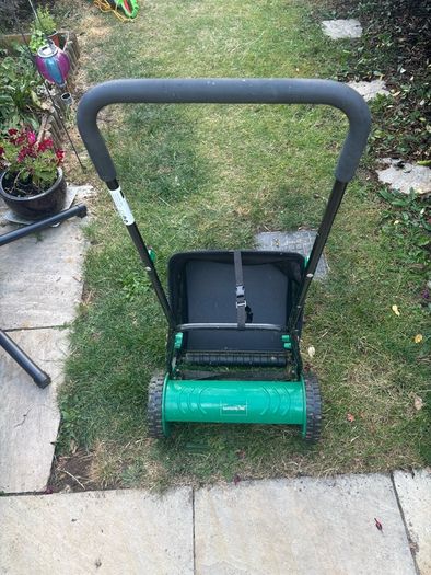 manual lawnmower