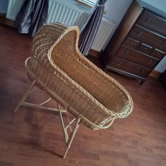 Traditional Wicker Hooded Moses Crib & Stand