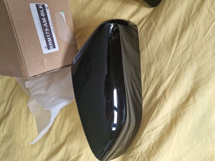 Black Wing Mirror Covers for land rover discovery 4 part number RRM175-AM-Blk