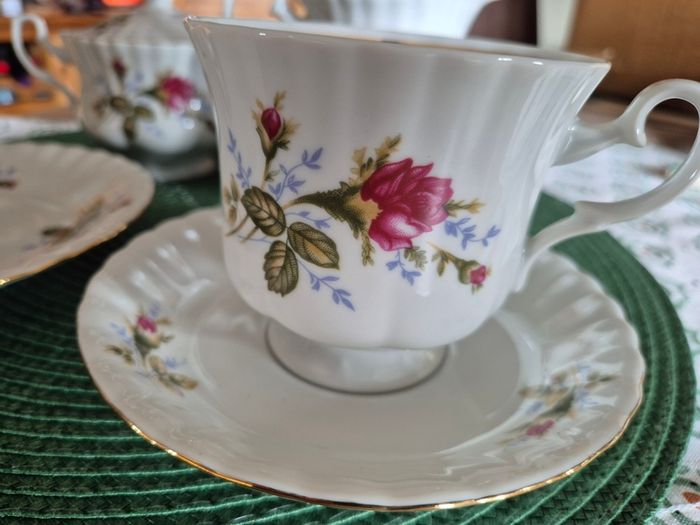 Chodziez Porcelain Tea Set