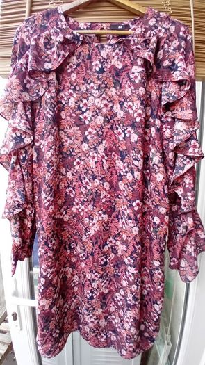 Floral Frill-sleeved Shift Dress