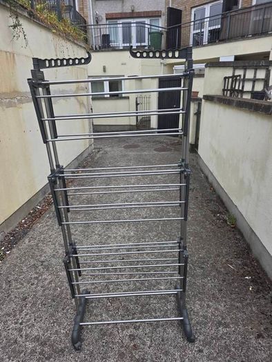 clothes rack
