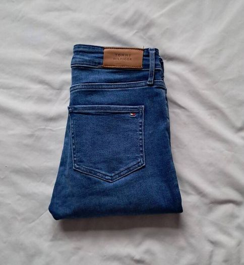 tommy hilfiger harlem flex super skinny jeans Size 27/30 mid rise zip fly
