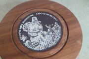 Picture In Center Wooden Circle.we've Been Smooching Around  In Wales