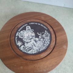 Picture In Center Wooden Circle.we've Been Smooching Around  In Wales