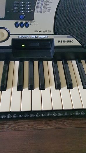 Yamaha PSR-550 Portable Keyboard Fully Working Great Condition