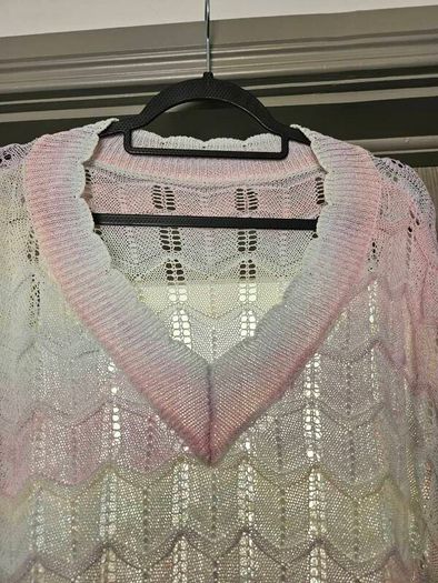 Ombre V neck jumper