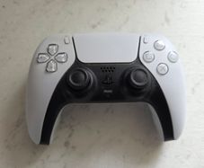 PS5 controller
