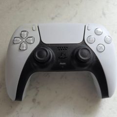 PS5 controller