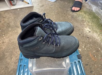 Men's shoes, like new. Worn once
