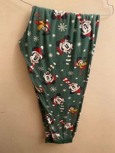 Christmas pyjamas (med)