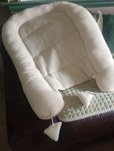 baby snuggle bed
