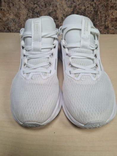 womens NIKE downshifter 13 trainers runners white Size UK 6 EU 40