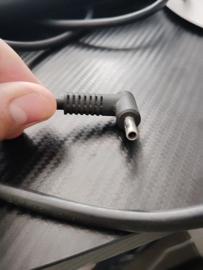 Charger hp pavilion 15 280W works perfect
