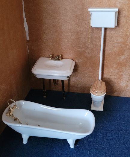 Dolls house ceramic bathroom furniture
