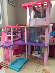 barbie dream house and extras