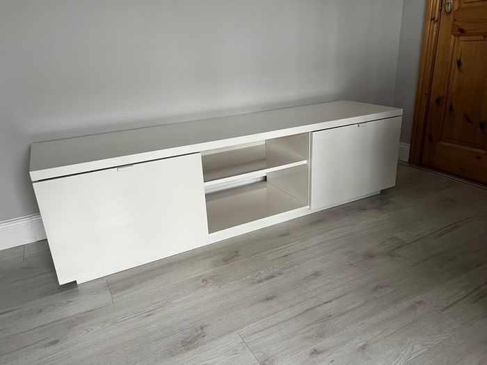 TV bench