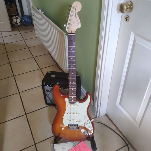 USA Fender Guitar , Stratocaster American Preformer Series