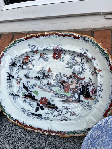 Old plates dishs