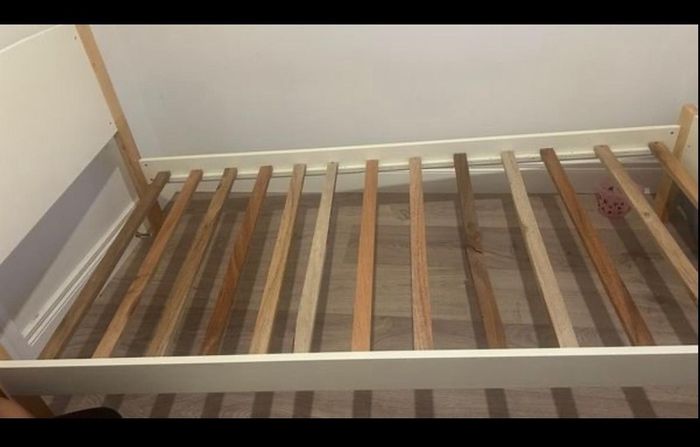 single bed with Mattress