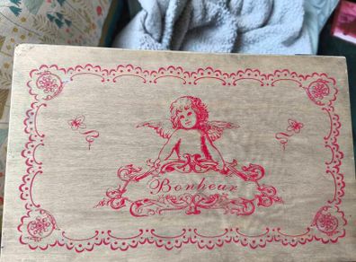 wooden keepsake box with Cherub and french inscriptions