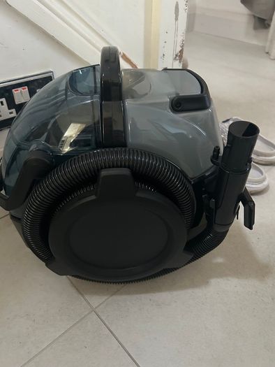 Bissell Pro Carpet Cleaner + Bissell cleaning solution