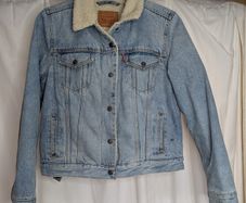 Levi's Women's Sherpa Trucker Denim Jacket Size Large