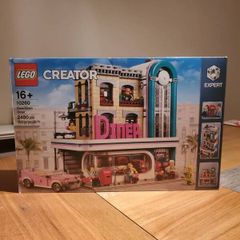 lego modular 10260