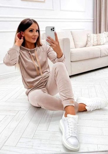 velor tracksuit amazing quality very soft