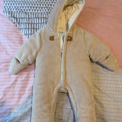 pram suit