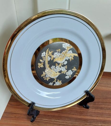 The Art of Chokin -  24kt Gold Trimmed Japanese 8" Ceramic Plate