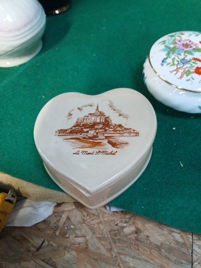 Trinket boxes