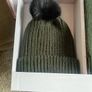 Ladies hat & scarf set Image 4