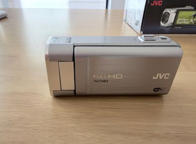 JVC digital camcorder HD Everio GZ-VX715