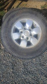 hilux wheels